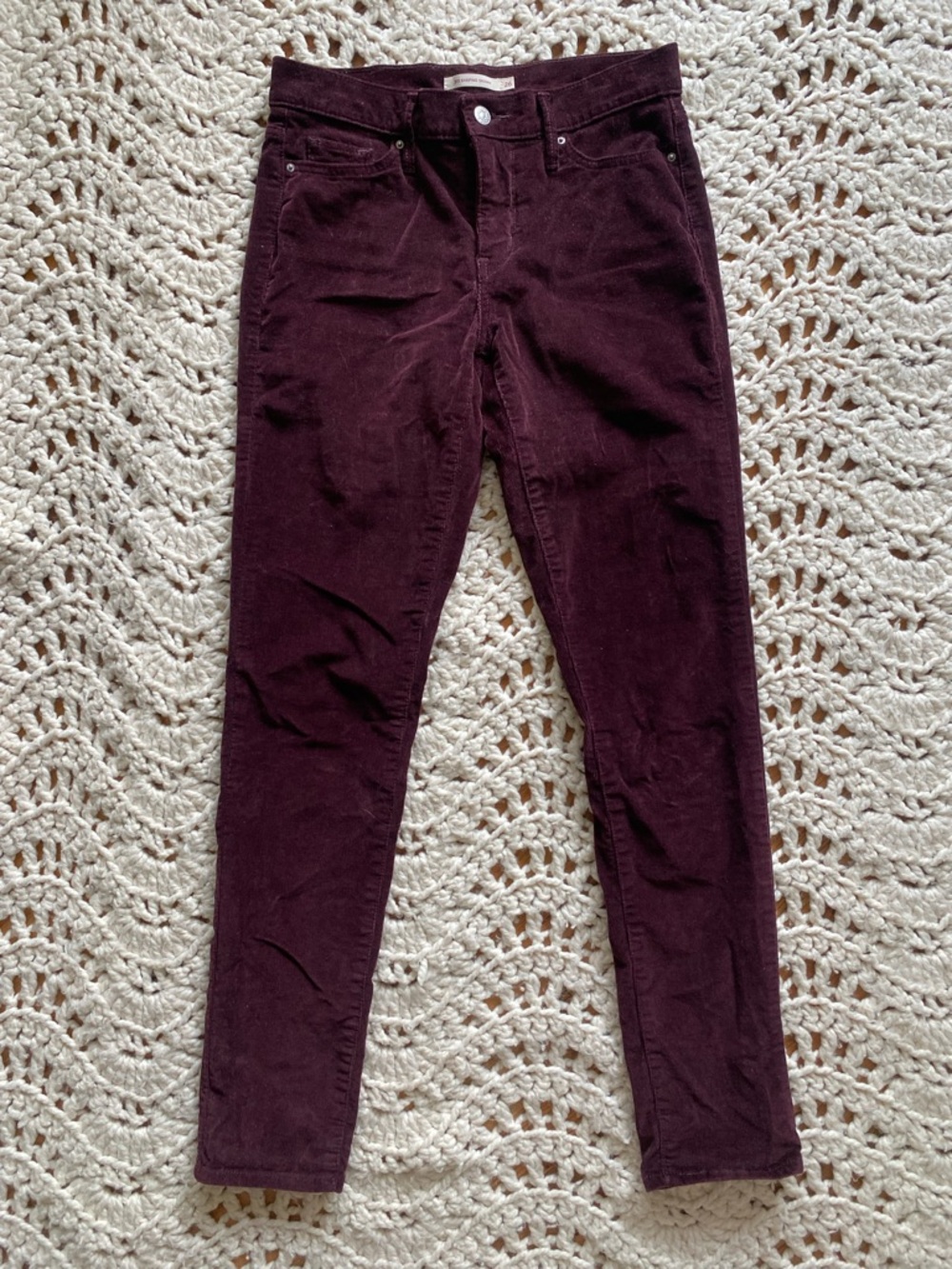 Levi's Women's Burgundy Skinny Corduroy Jeans
